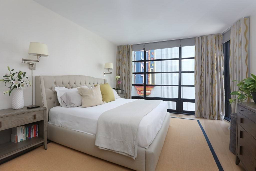 Boston, MA 02111,580 Washington St #408
