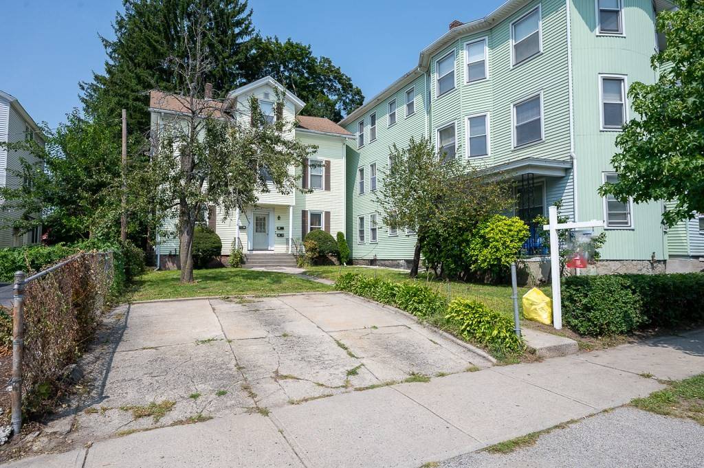Worcester, MA 01609,9-11 Dover St