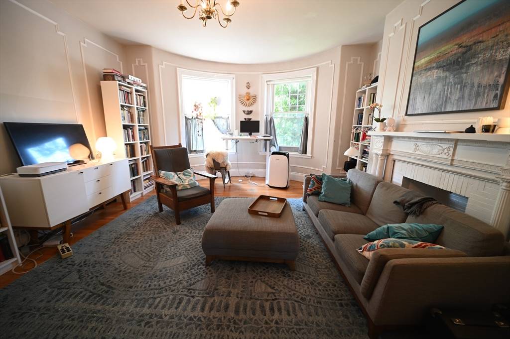 Brookline, MA 02446,1722 Beacon #1