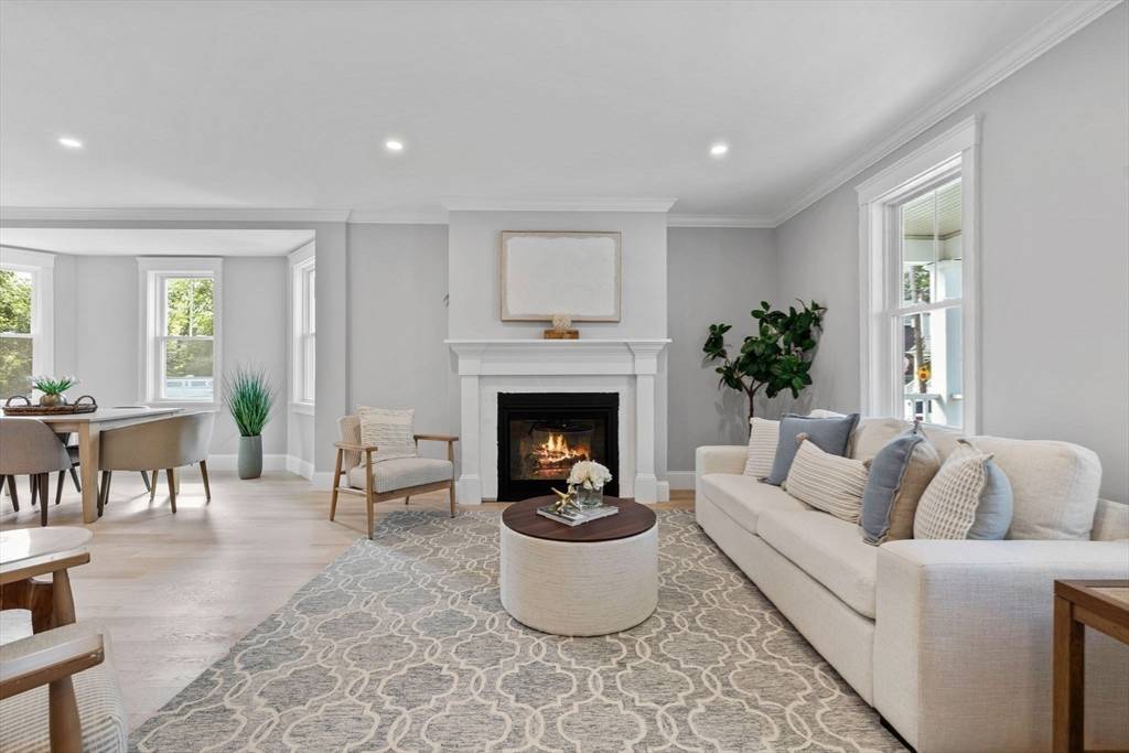 Boston, MA 02131,73 Knoll Street #73