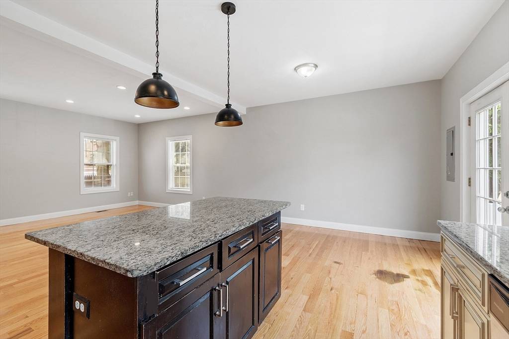 Saugus, MA 01906,483 Central St #A