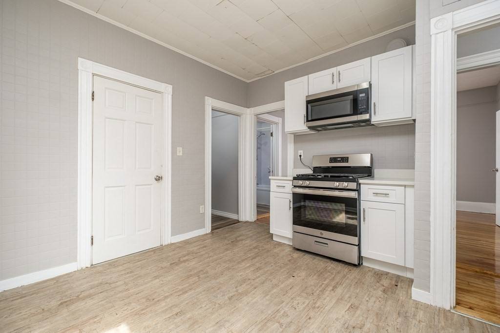 Everett, MA 02149,128 Walnut Street #1