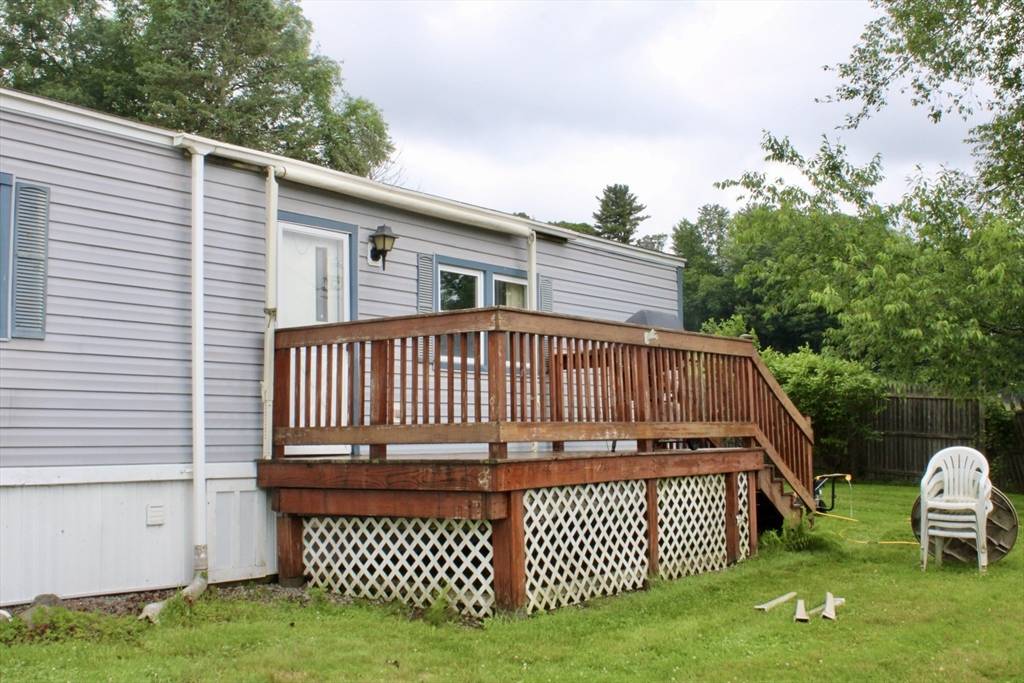 Bernardston, MA 01337,75 South St #21