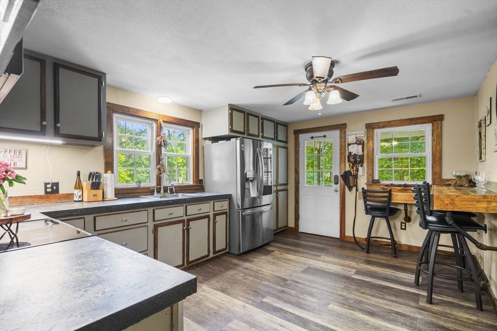 255 State St Belchertown, MA 01007