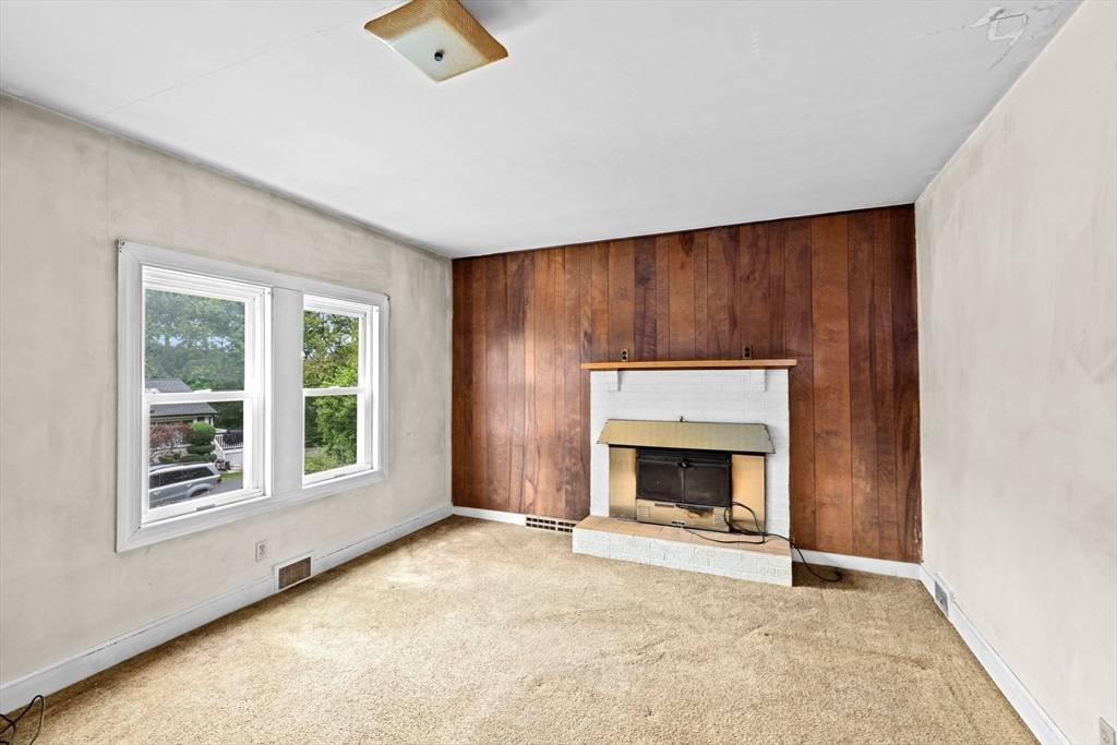 Randolph, MA 02368,15 Rand St