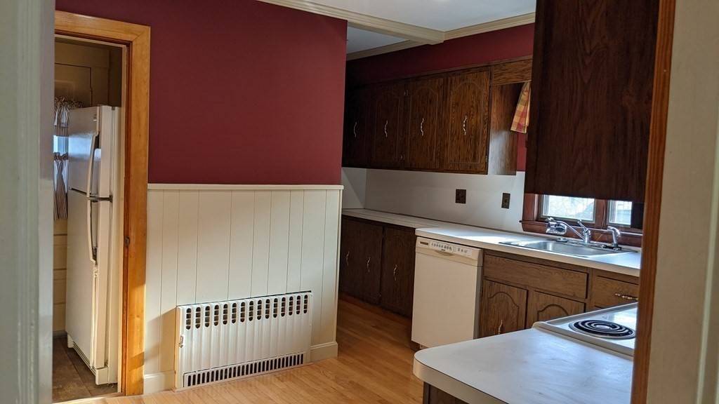 Medford, MA 02155,77 Linwood St #2