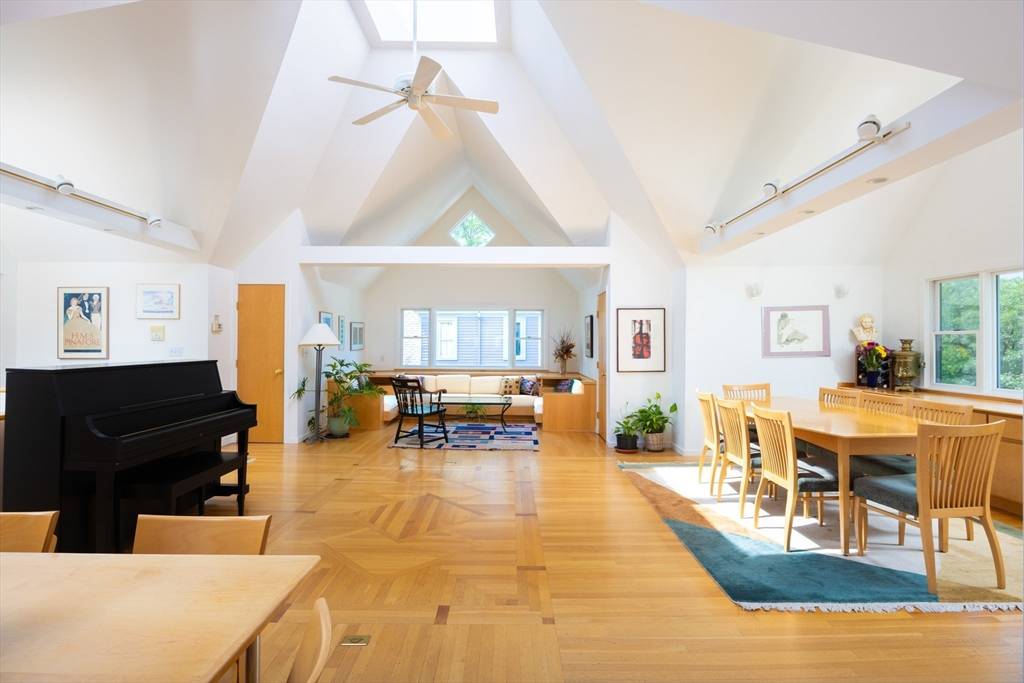 Brookline, MA 02446,51 Naples