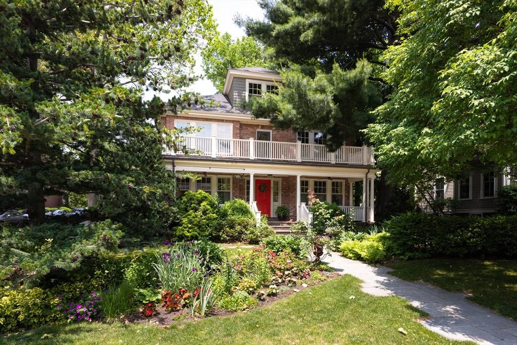 Brookline, MA 02445,87 Greenough #1