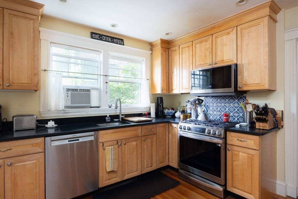 Brookline, MA 02445,87 Greenough #1