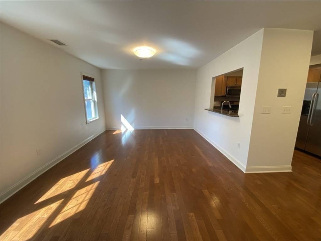 Melrose, MA 02176,391 Pleasant Street #307