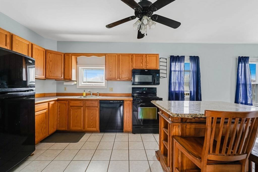Fairhaven, MA 02719,394 Huttleston Ave