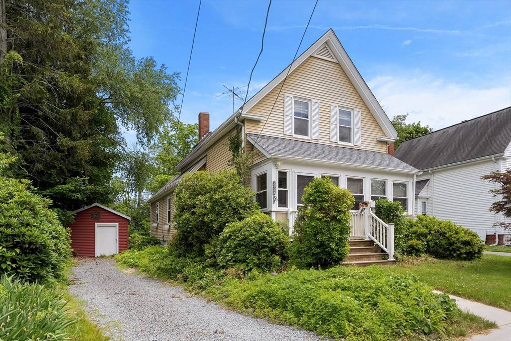 Bridgewater, MA 02324,108 Maple Ave