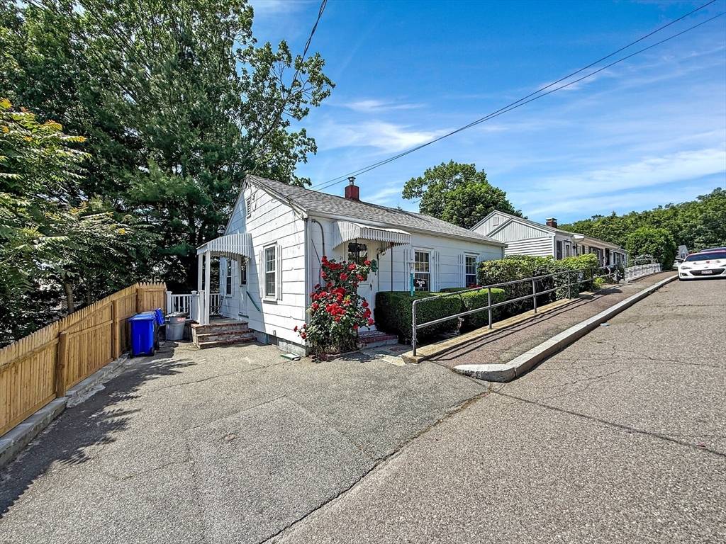 Malden, MA 02148,14 Gibson St
