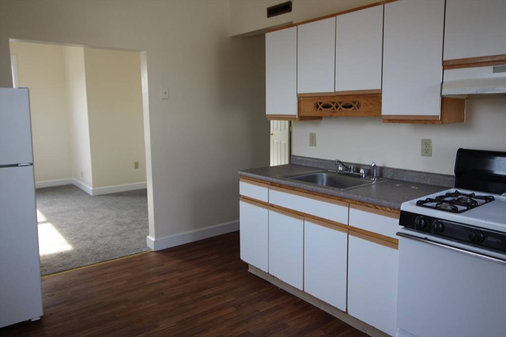 Lowell, MA 01851,255 Liberty Street #3