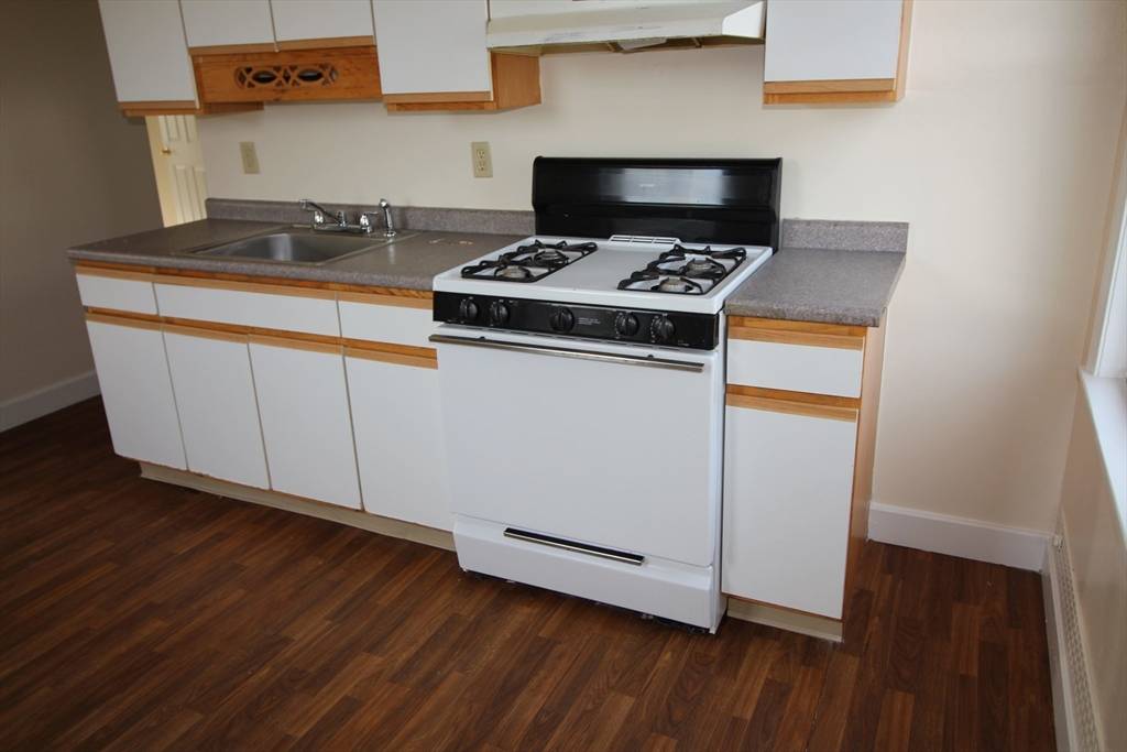 Lowell, MA 01851,255 Liberty Street #3
