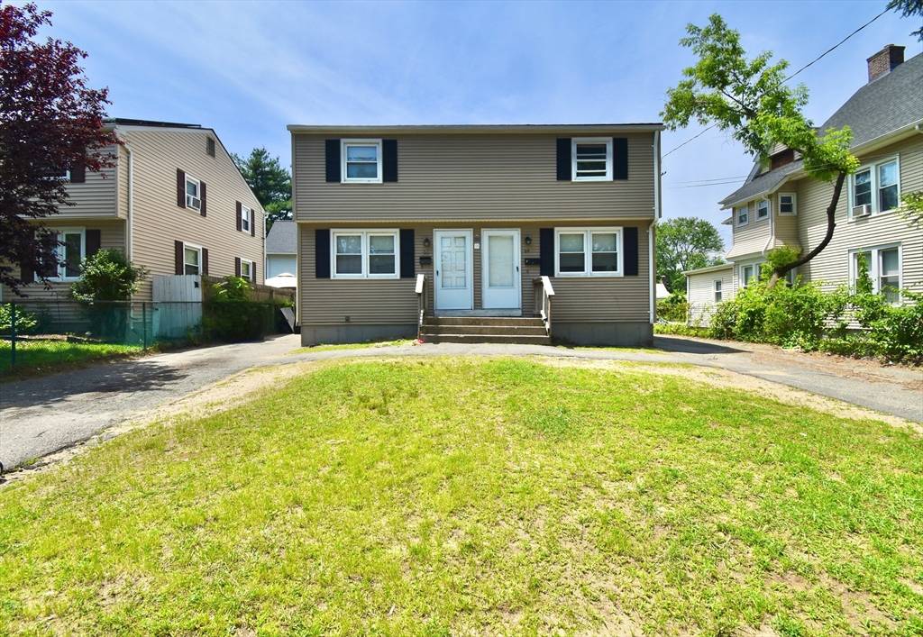 Springfield, MA 01109,64-66 E Bay Path Ter