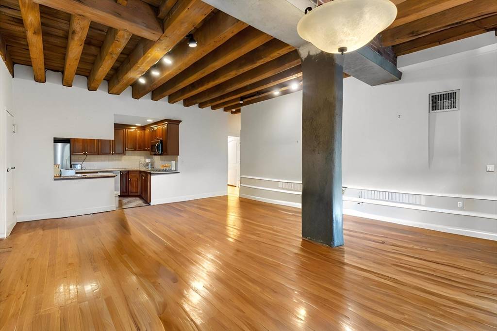 Boston, MA 02110,28 Atlantic Avenue #414