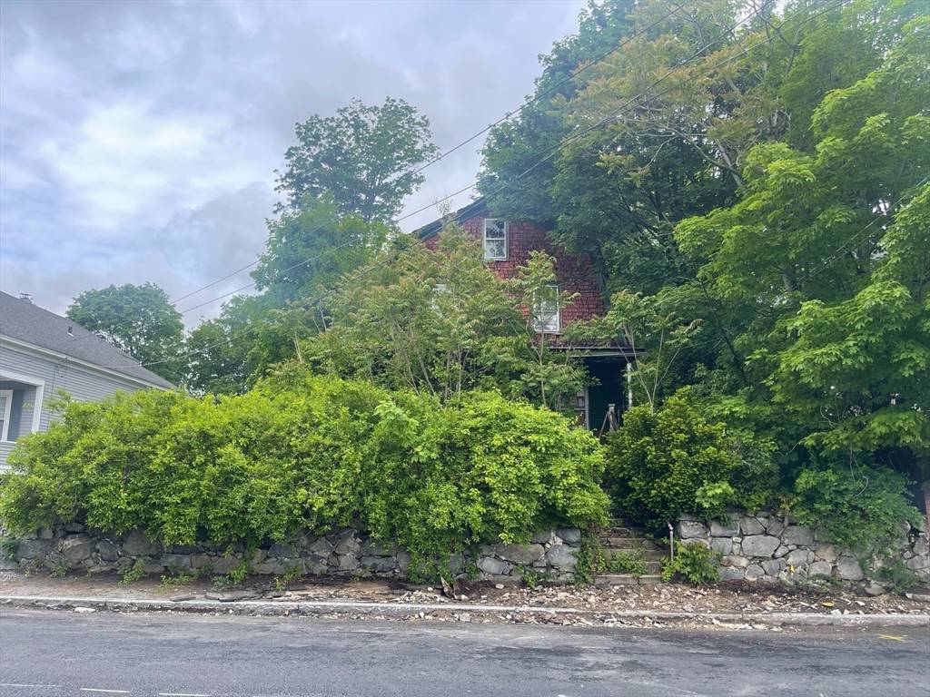 Lowell, MA 01854,40 7th Ave