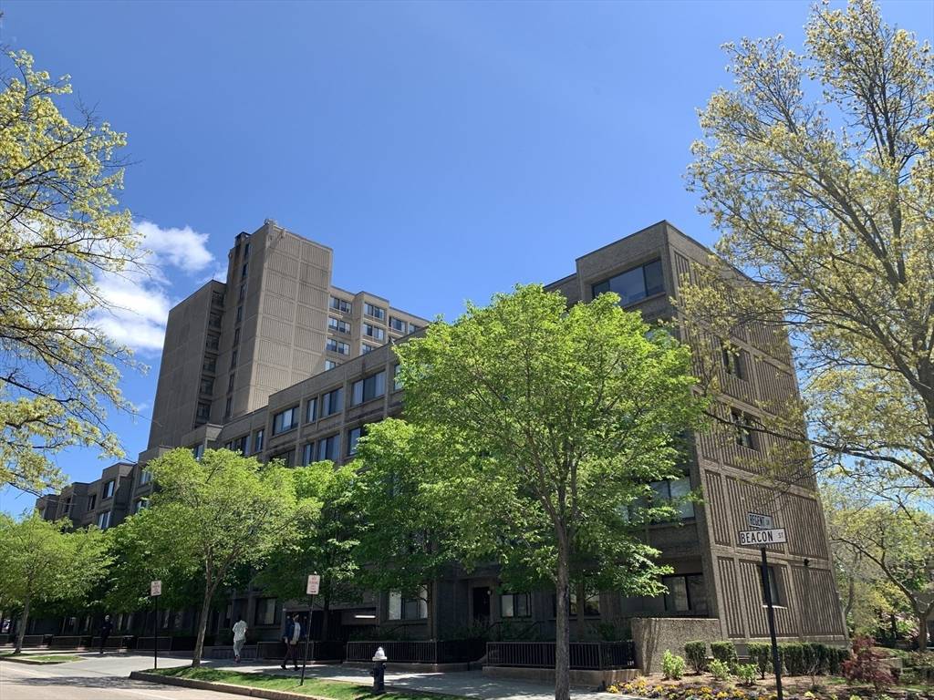 Brookline, MA 02445,1731 Beacon #1213