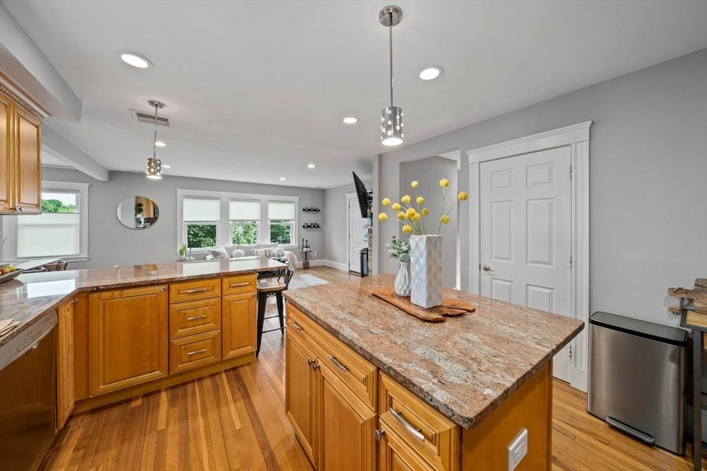 Watertown, MA 02472,324 Mount Auburn St #2