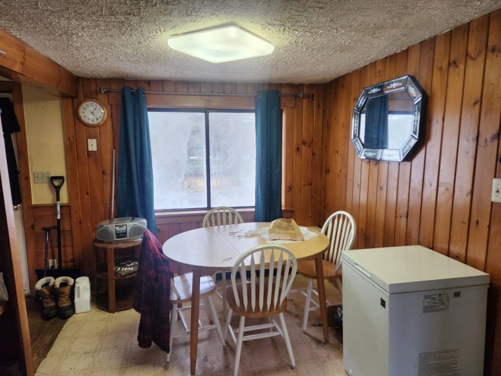 Ashburnham, MA 01430,18 Central Street