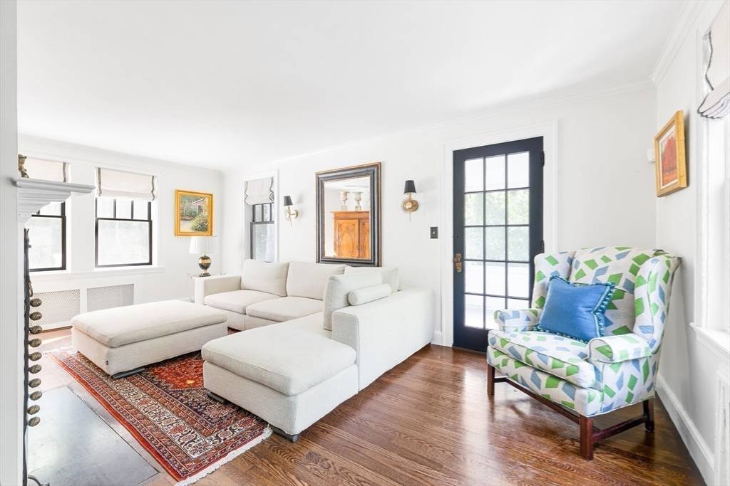 Sherborn, MA 01770,20 Lake Street