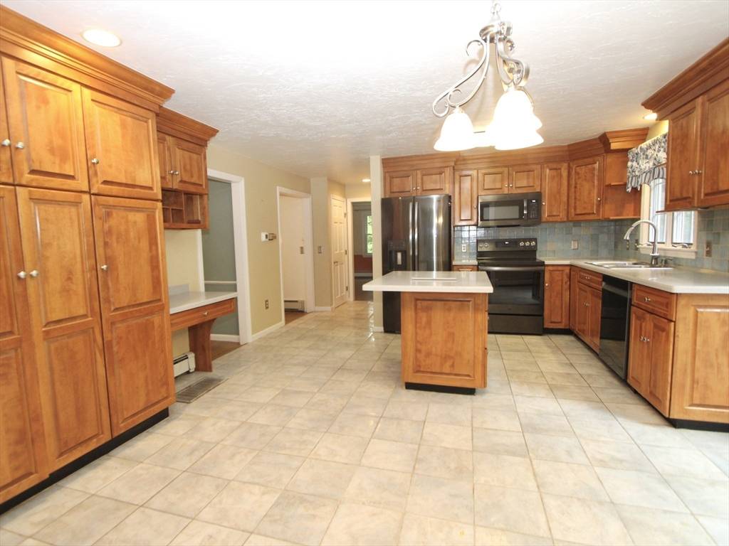 Princeton, MA 01541,14 Oak Cir