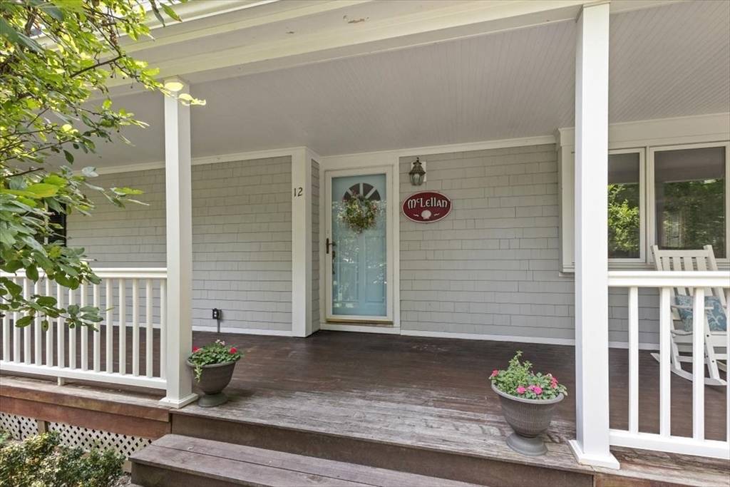Hingham, MA 02043,12 Whitcomb Lane
