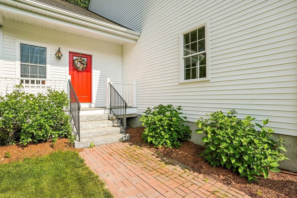 Sutton, MA 01590,83 Partridge Hill Rd