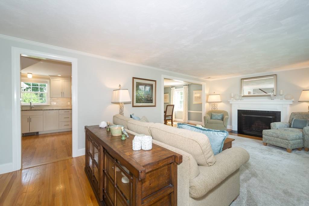 Needham, MA 02492,61 Fuller Brook Avenue