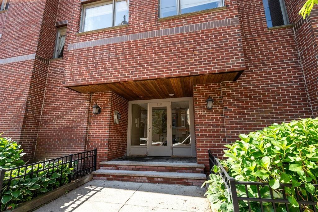 Boston, MA 02135,110 Strathmore #201