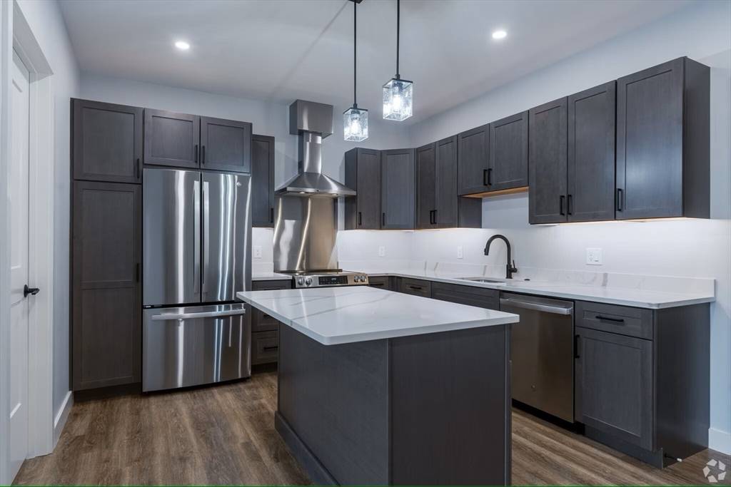 Natick, MA 01760,21 Summer Street #201