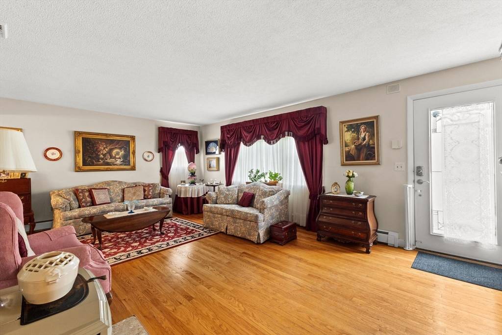 Swansea, MA 02777,114 Cypress Dr