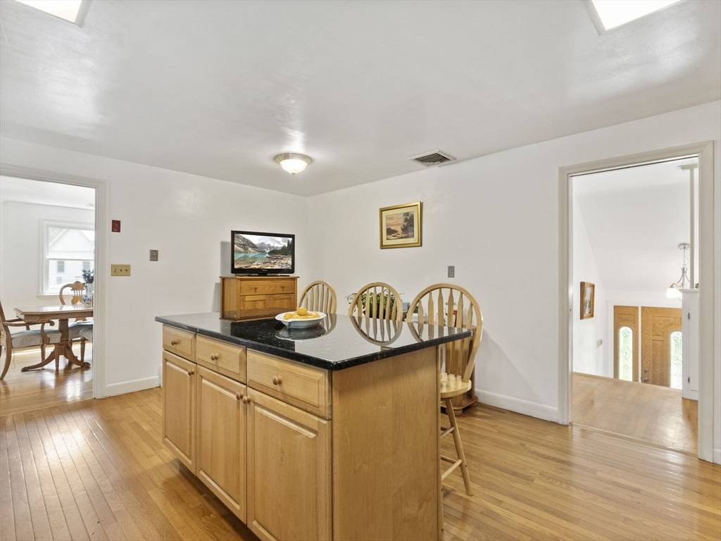 Andover, MA 01810,5 Cyr Cir