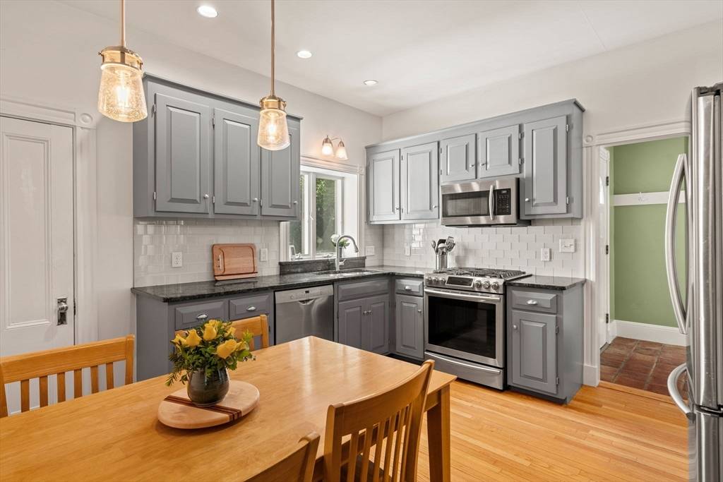 North Andover, MA 01845,47 Prescott St