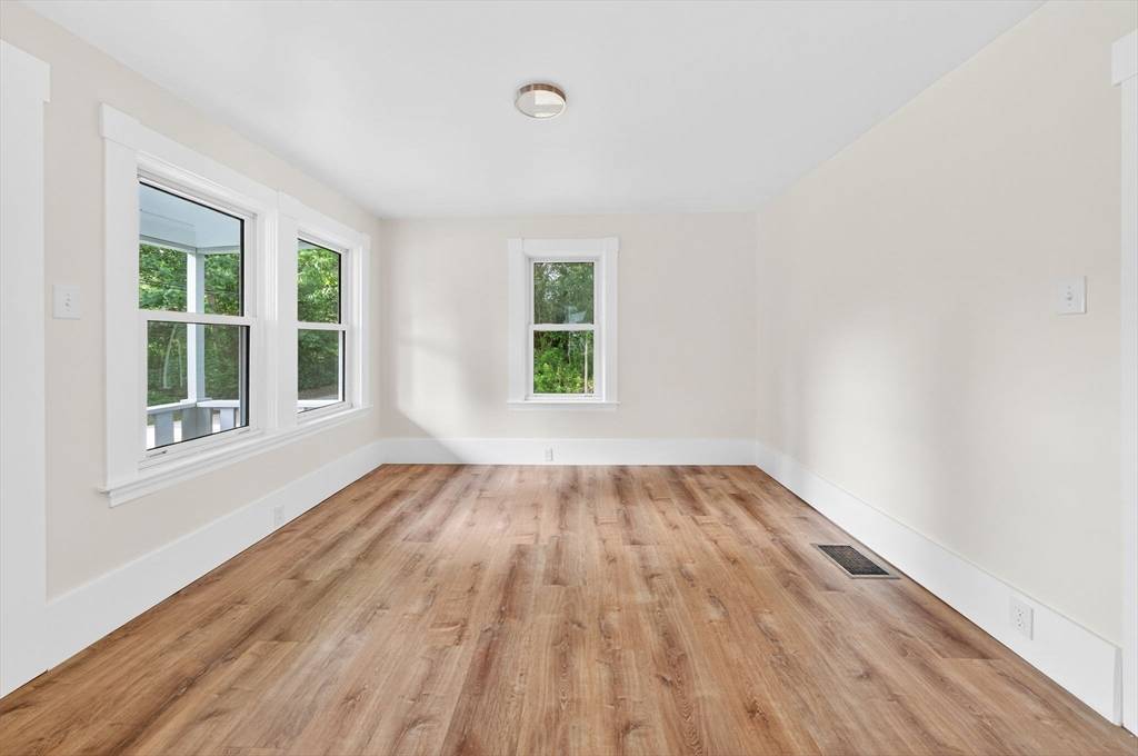 Dartmouth, MA 02747,51 Ryder St