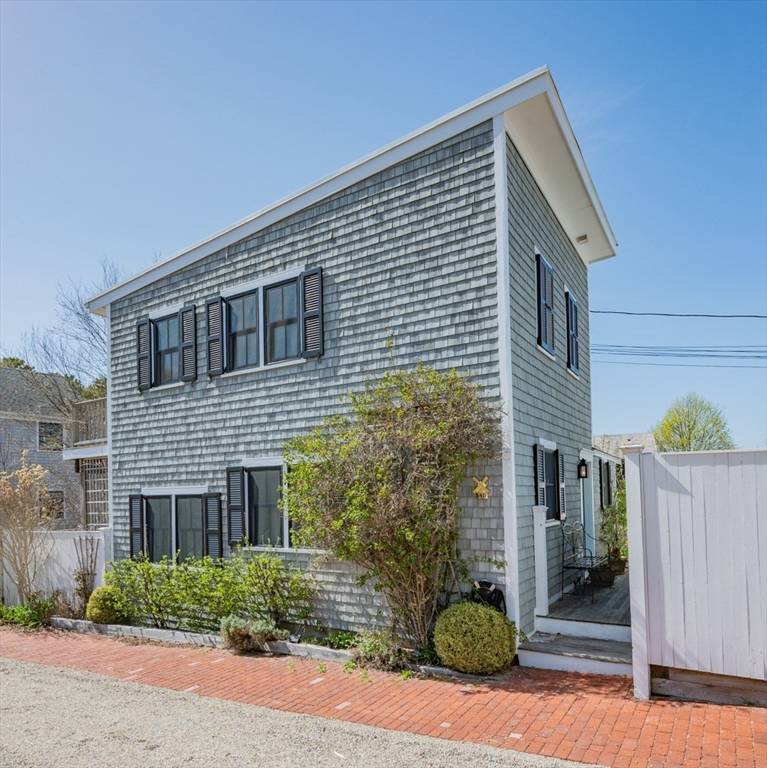 Provincetown, MA 02657,64 Franklin Street #D