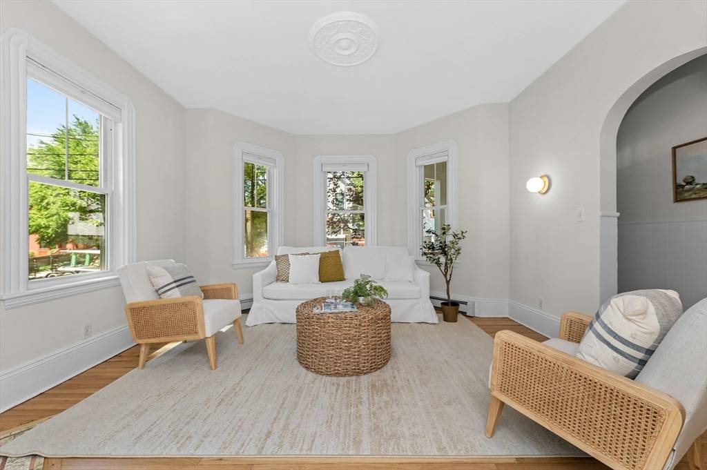 Cambridge, MA 02138,85 Holworthy #85