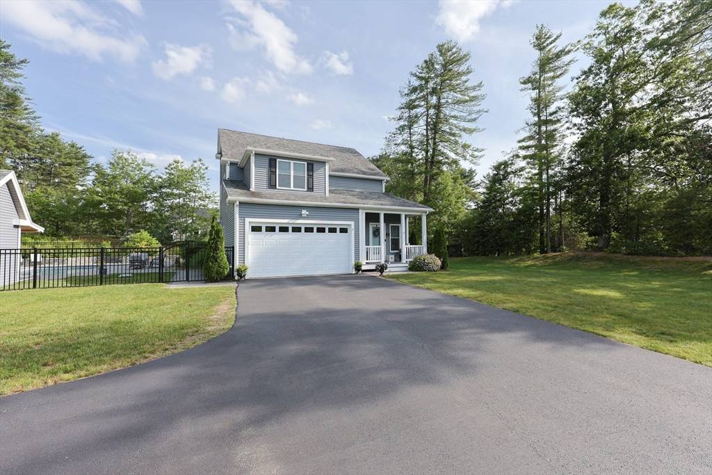 Upton, MA 01568,1 Summers Circle