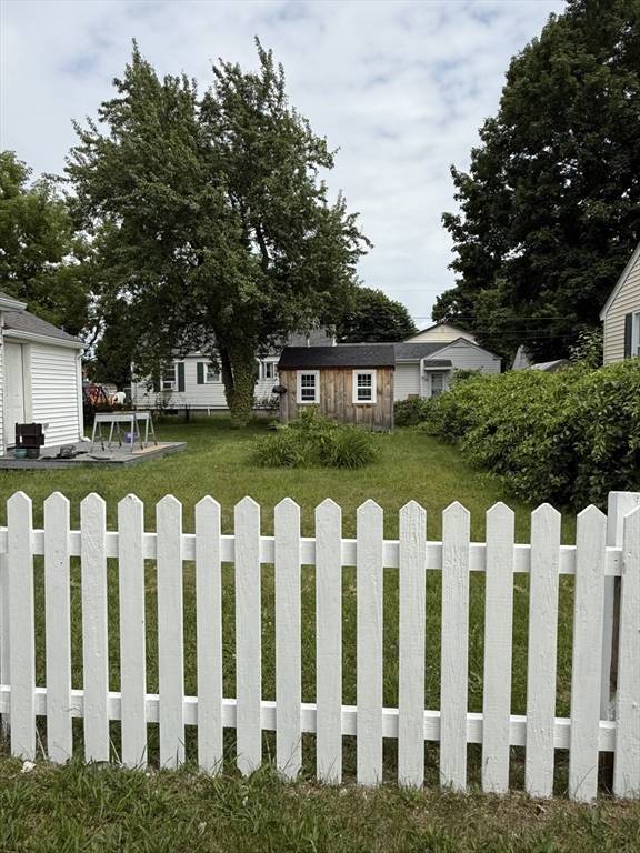 Swansea, MA 02777,12 Sherbourne Ave