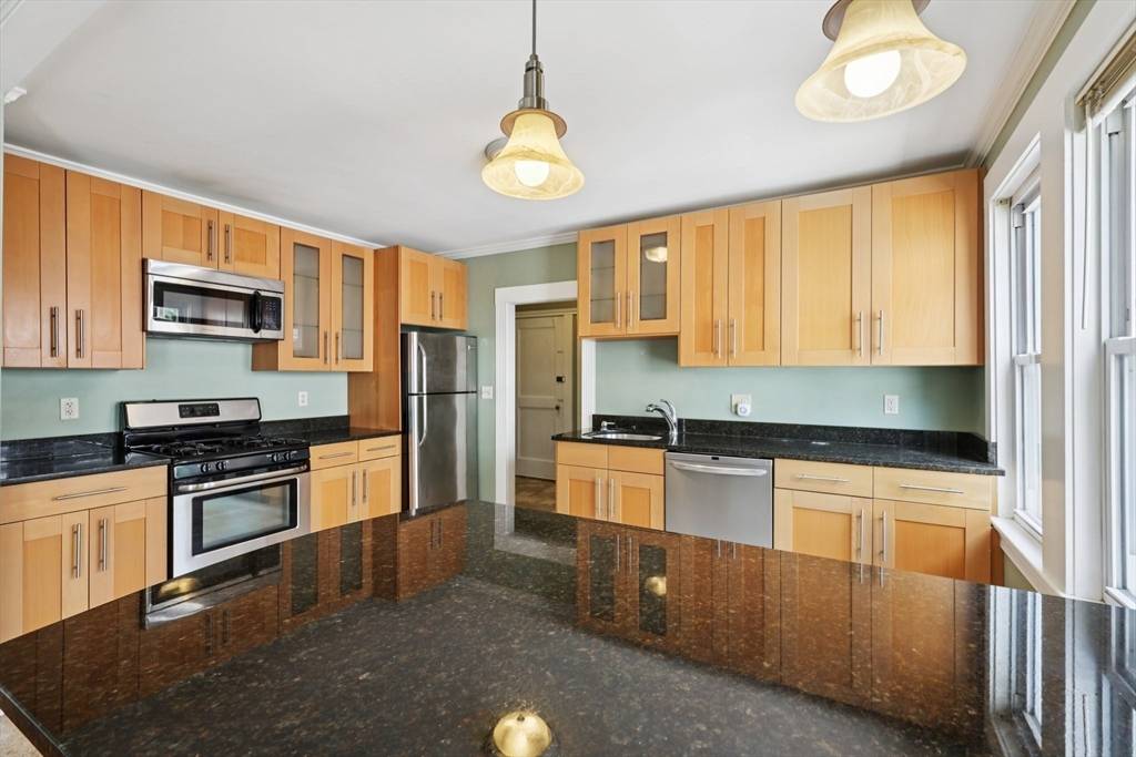Boston, MA 02136,1455 River Street #2R
