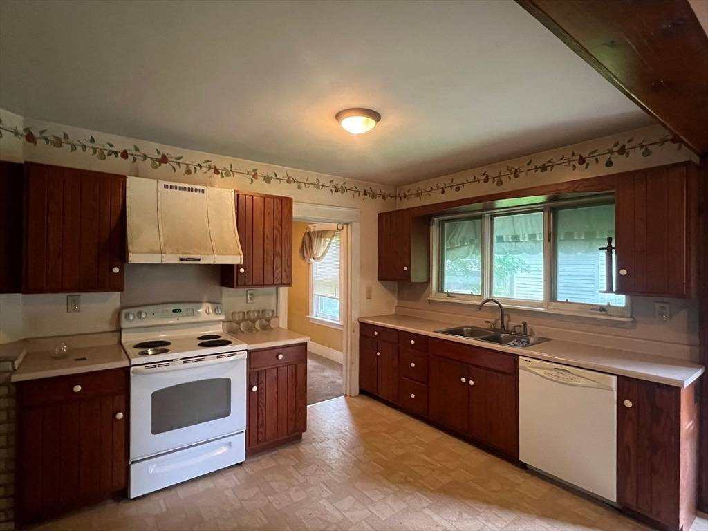 Leominster, MA 01453,163 Washington