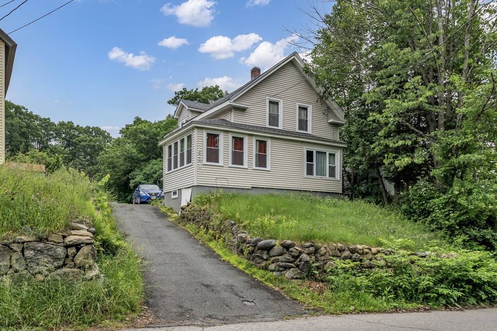 Athol, MA 01331,631 Chestnut St