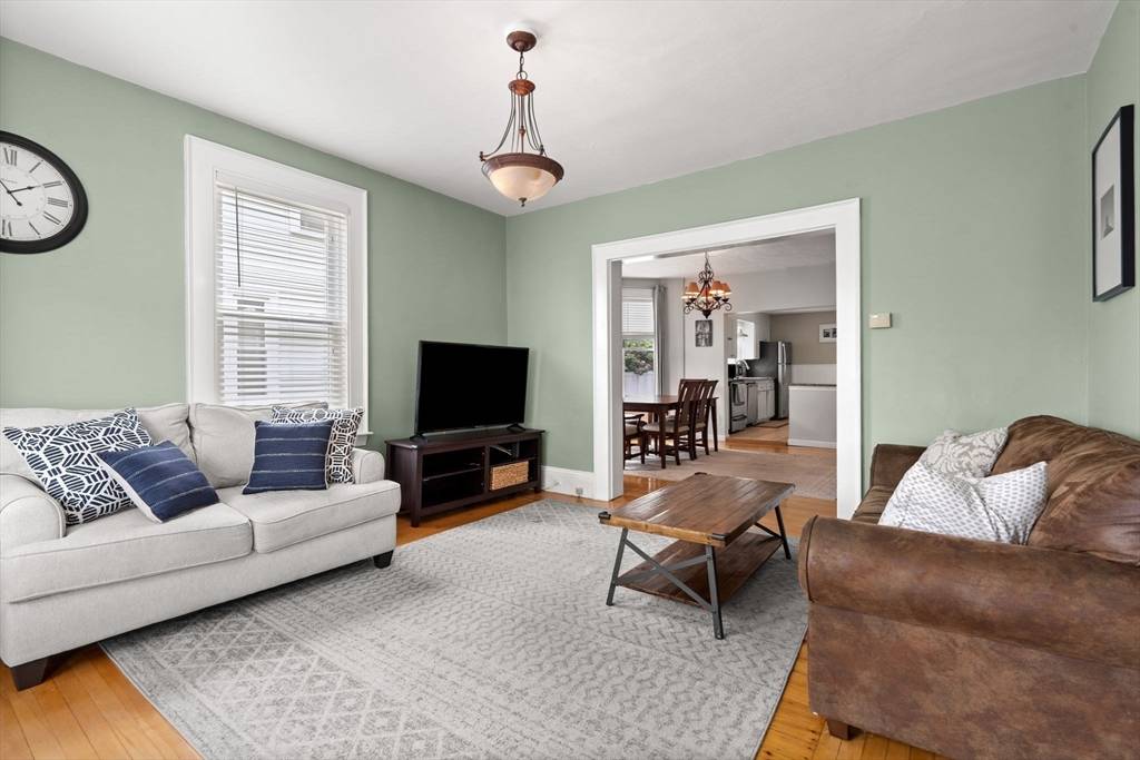 Salem, MA 01970,12 Summit Avenue #1