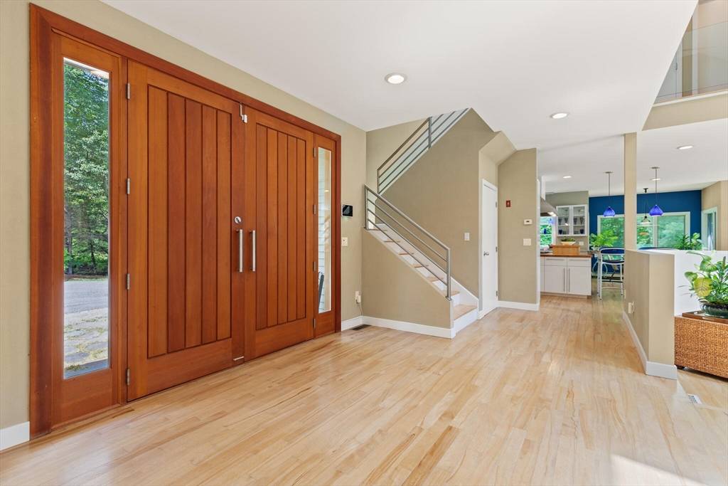 Berkley, MA 02779,28 Elm St