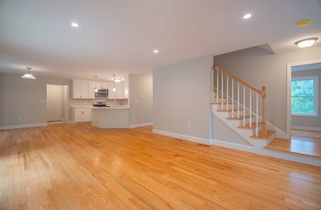 Meredith, NH 03253,11 Hickorywood Cir