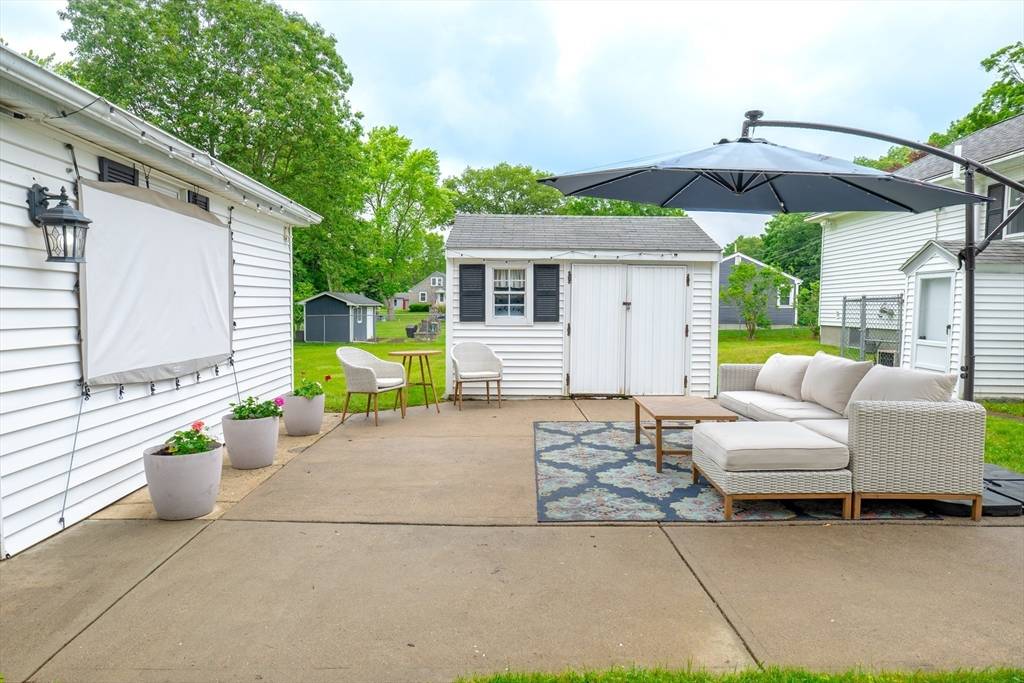 North Attleboro, MA 02760,99 Oak St