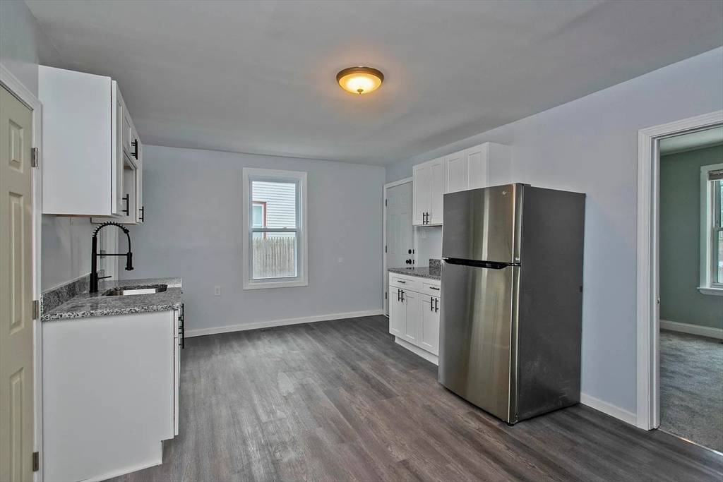 Westfield, MA 01085,80 White St #1