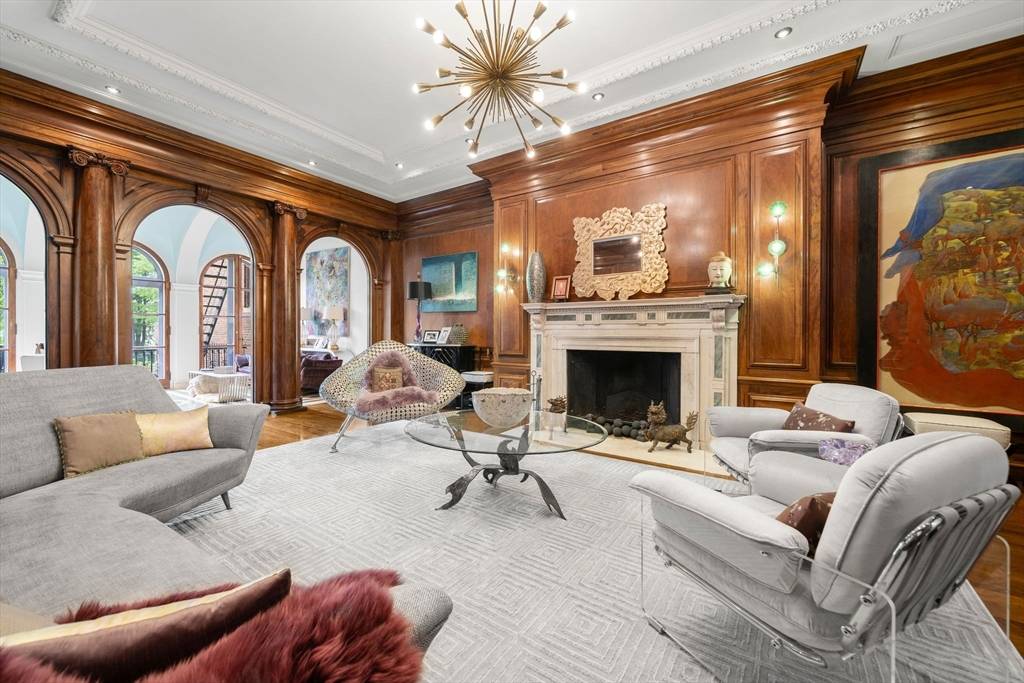Boston, MA 02116,258-260 Beacon St #4