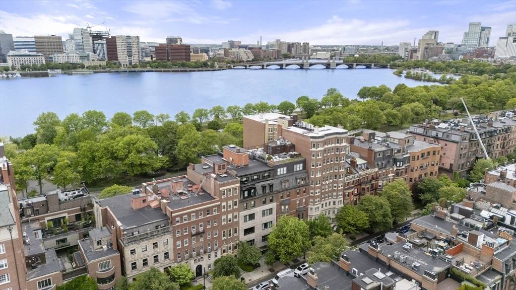 258-260 Beacon St #4 Boston, MA 02116